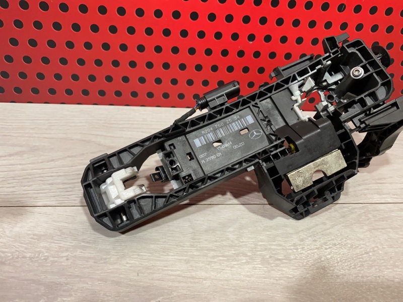 Скелет ручки наружной передней левой ML 2014 W166 651