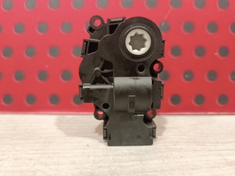 Моторчик заслонки печки 5 2020 G30 B48B20A