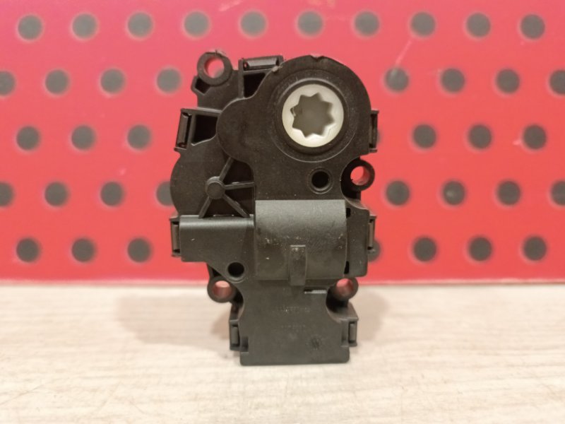 Моторчик заслонки печки 5 2020 G30 B48B20A