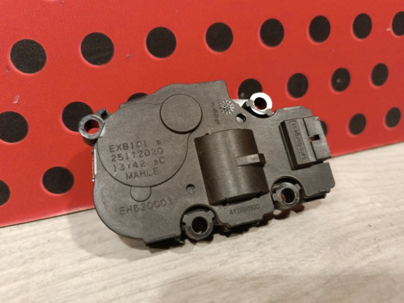 Моторчик заслонки печки 5 2020 G30 B48B20A
