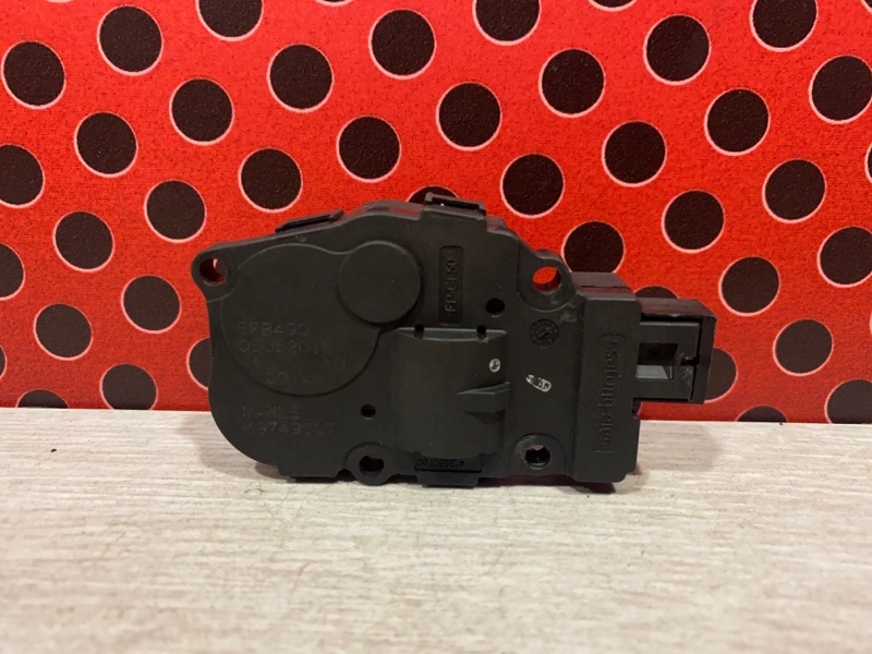 Моторчик заслонки печки Porsche Macan 2016 95B CYP K9749007 контрактная