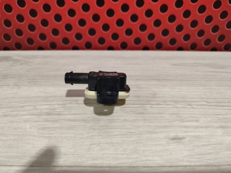 Датчик удара GLE 2018 W166 651 Датчик удара GLE 2018 W166 651