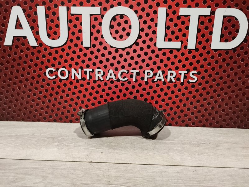 Патрубок интеркулера Porsche Macan 2020 95B DLZ 3.0 бензин 95B145834G контрактная