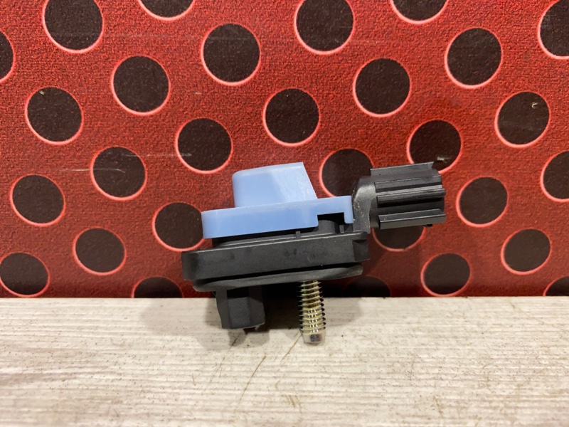 Запчасть датчик удара Lexus ES 2020 AXZH10 A25AFXS 2.5 Бензин-гибрид 8983A-33010 контрактная Датчик удара Lexus ES 2020 AXZH10 A25AFXS 2.5 Бензин-гибрид 8983A-33010 контрактная