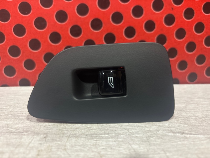 Кнопка стеклоподъемника Volvo V90 2018 PZ 2.0d D4204T23 31376458 контрактная