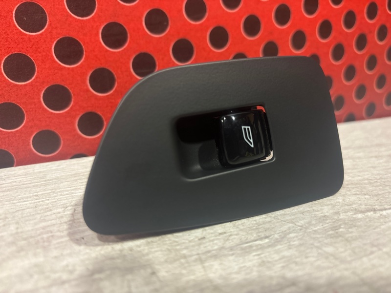 Кнопка стеклоподъемника V90 2018 PZ 2.0d D4204T23