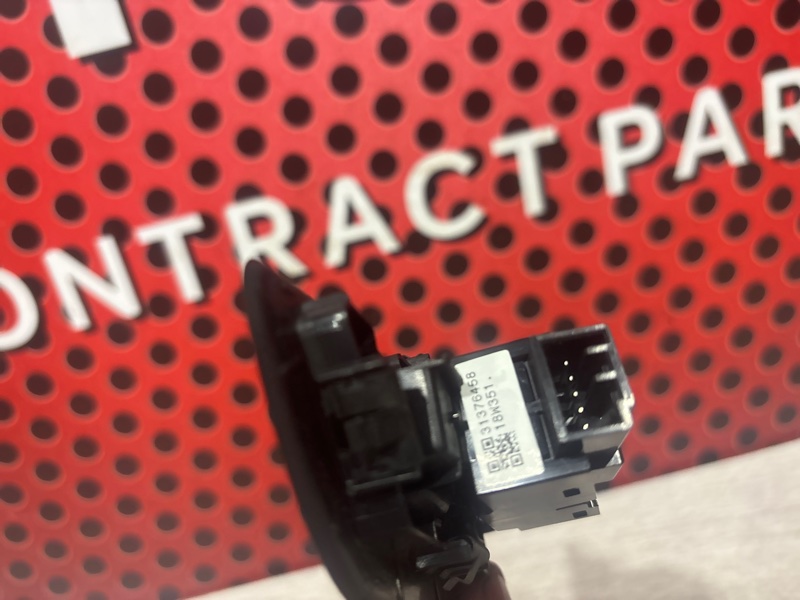 Кнопка стеклоподъемника V90 2018 PZ 2.0d D4204T23