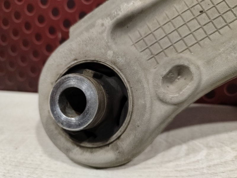 Рычаг передний правый DS7 Crossback 2023 1.6 бензин Рычаг передний правый DS7 Crossback 2023 1.6 бензин