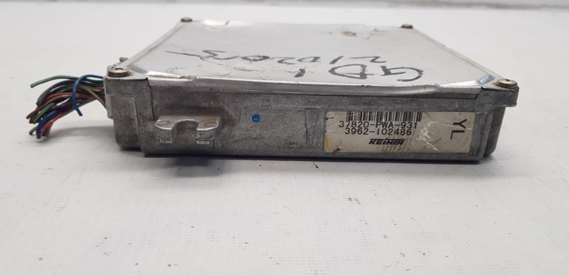 Блок управления ДВС Fit 2001 GD1 L13A