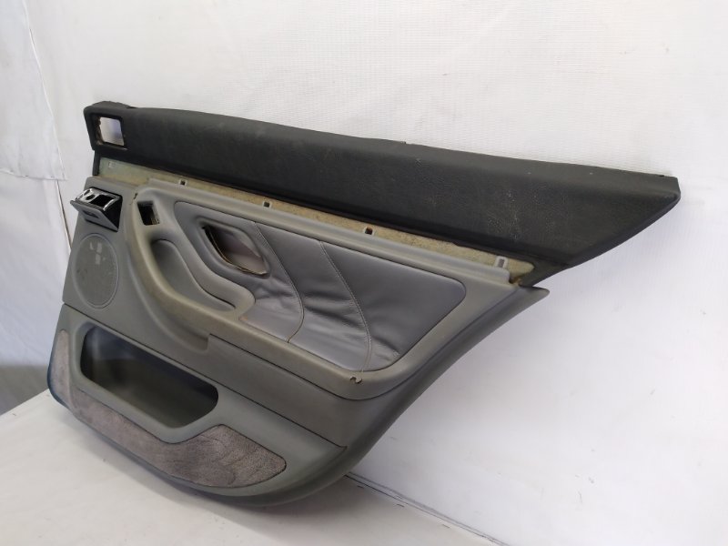 Обшивка боковой двери задняя правая 735 1995 E38 Обшивка боковой двери задняя правая 735 1995 E38