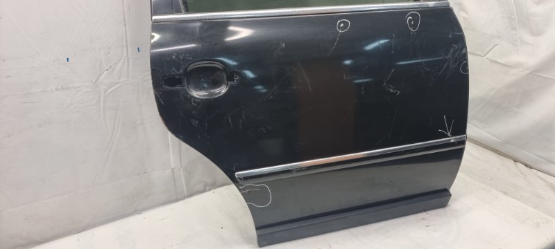 Дверь боковая задняя правая Volkswagen Passat 3B5 ACK