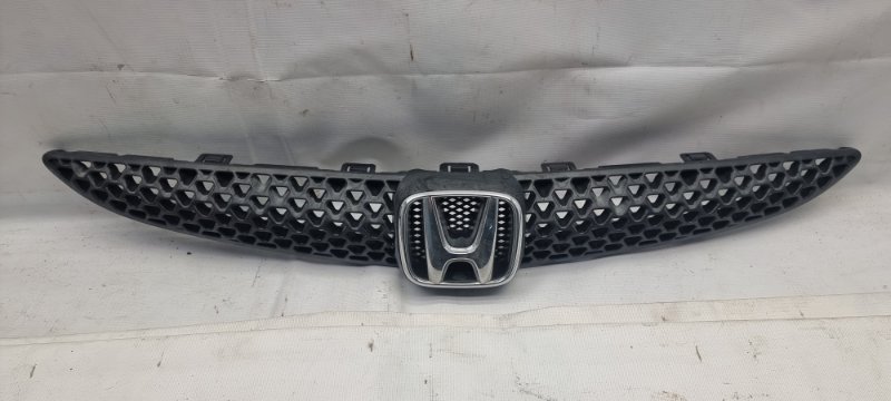 Решетка радиатора передняя Honda Fit 2001 GD1 L13A 71120SAA00 контрактная