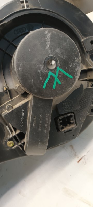 Мотор печки Passat 2005 3B5 ACK