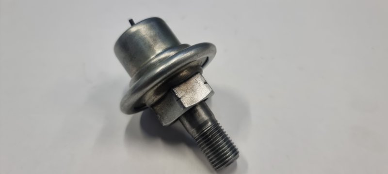 Регулятор давления топлива Toyota Allion AZT240 1AZFSE