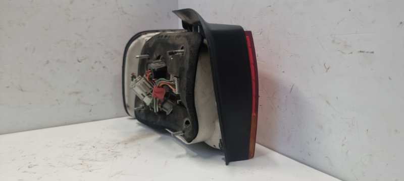 Стоп-сигнал задний правый Accord 1993 CB1 G20A Стоп-сигнал задний правый Accord 1993 CB1 G20A