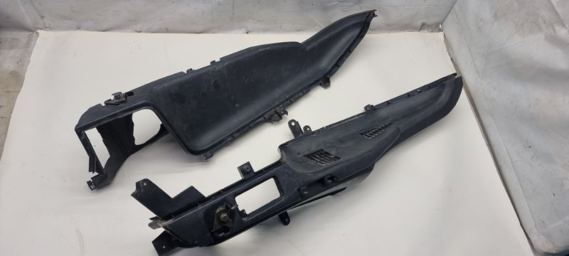 Обшивка багажника задняя Toyota Corona SF 1995 ST190 4SFE 6473020140B0 Б/У