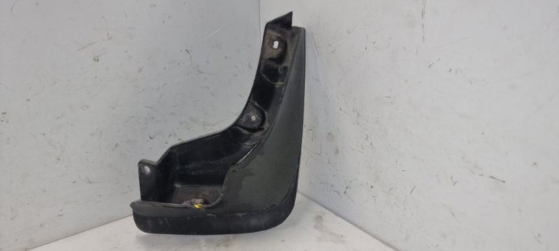 Брызговик задний правый Toyota Corona SF 1995 ST190 4SFE 7662520230 Б/У