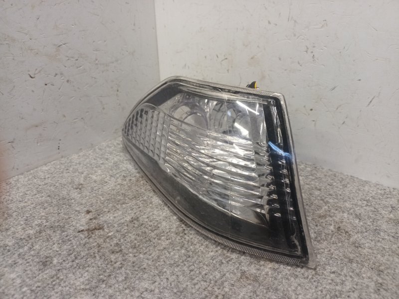 Поворотник передний правый Toyota Carina 2000 AT211 7A-FE 8151020850 Б/У