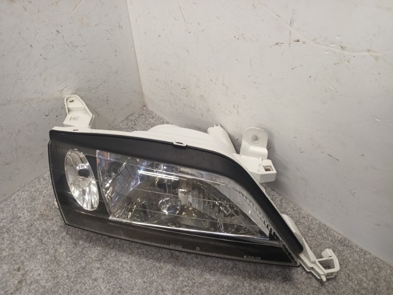 Фара передняя правая Toyota Carina 2000 AT211 7A-FE 20-402 Б/У