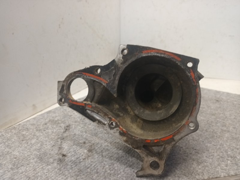 Корпус помпы Toyota Corona Premio ST210 3S-FSE