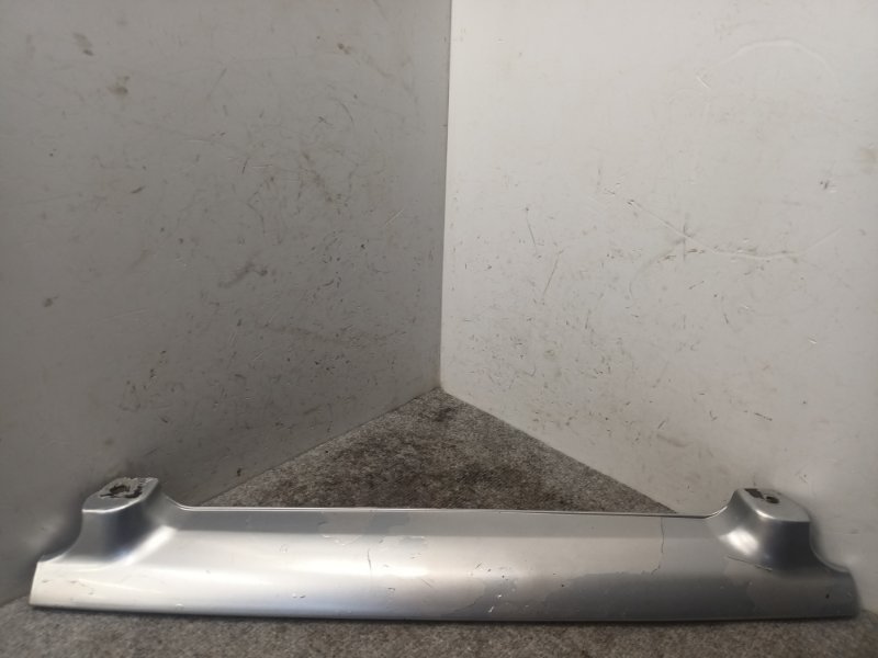 Решетка радиатора Лада 2115 2001 2115 2111 2114840101402 Б/У