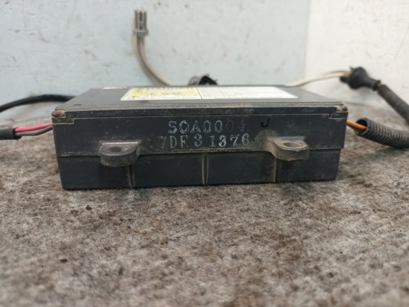 Блок розжига ксенона Honda Accord CF4 F18B