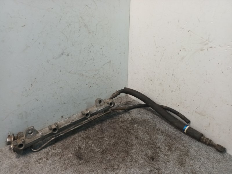 Регулятор давления топлива Camry 1993 SV30 3SFE