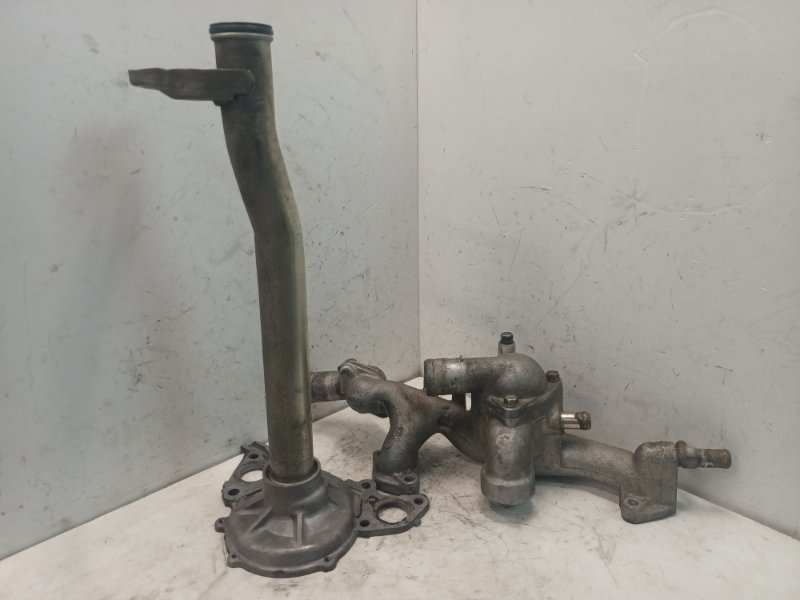 Корпус термостата Mitsubishi Diamante 1996 F31 6G73 MD354138 Б/У