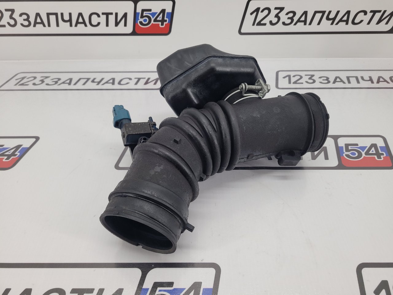 Патрубок воздушного фильтра Caldina 1998 AT211 7A-FE