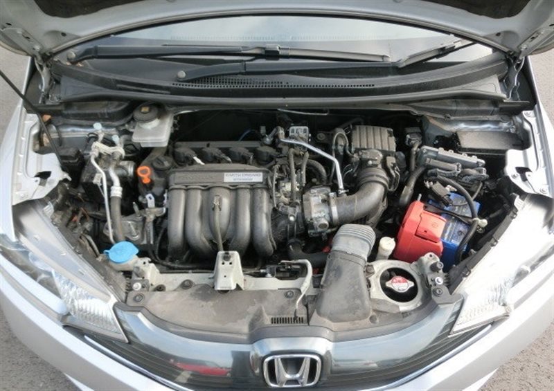 Лобовина двигателя Honda Fit GP5 LEB
