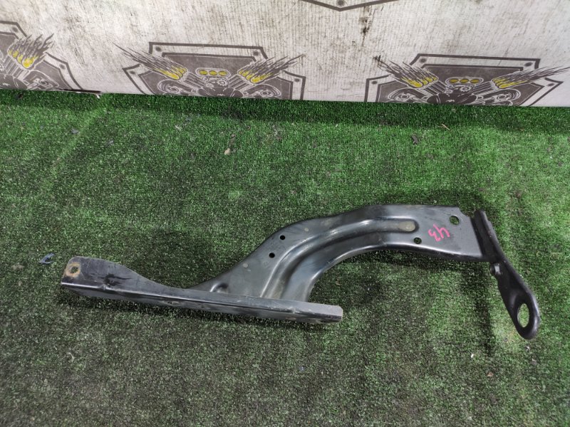 Крепление радиатора переднее правое SUZUKI JIMNY JB43W M13A 7142081AB0 контрактная
