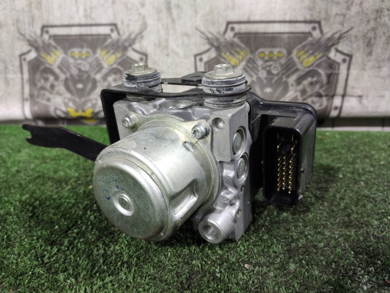 Блок abs Honda Fit GE6 L13A Блок abs Honda Fit GE6 L13A