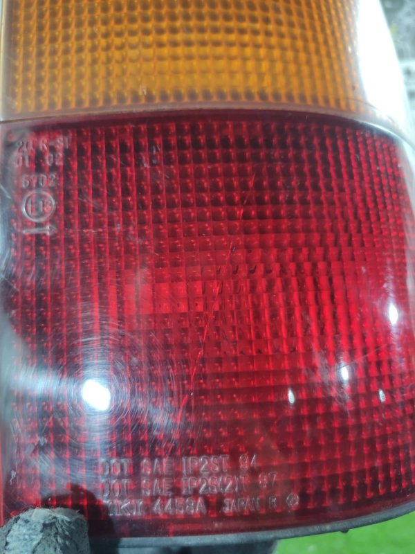 Стоп-сигнал задний правый MPV LVLR WLT