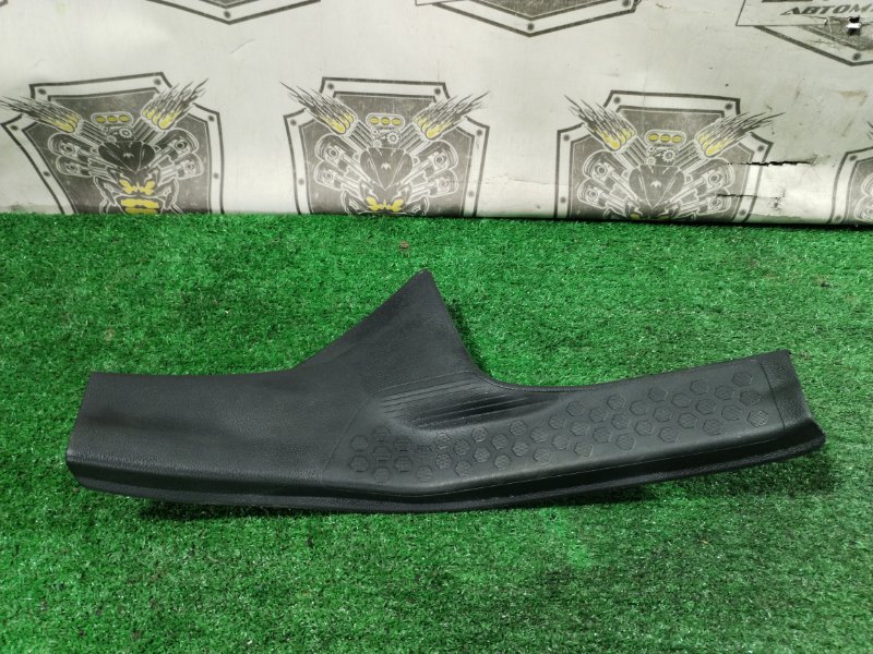 Накладка на порог задняя правая SUBARU FORESTER 2012-2019/ЦВЕТ 37J/ ПРОБЕГ 66 452 km SJG FA20F 94061SG000 контрактная