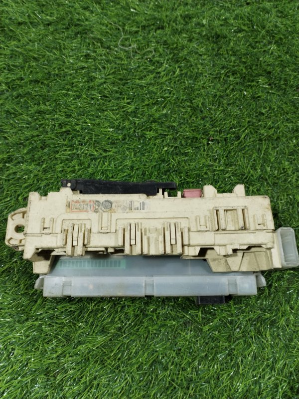 Блок предохранителей MPV LVLR WLT