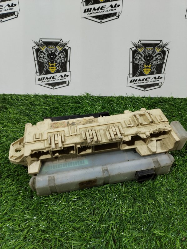 Блок предохранителей MPV LVLR WLT