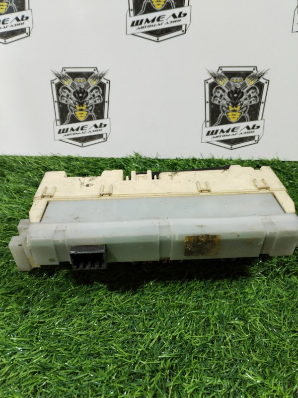 Блок предохранителей MPV LVLR WLT