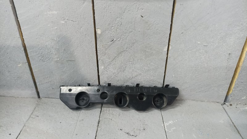 Крепление бампера переднее левое NISSAN SERENA 2019 / ЦВЕТ QM1 / ПРОБЕГ 63618КМ C27 MR20DD 62221-5TA0A контрактная