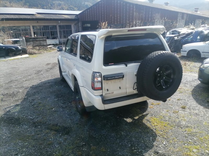 Бардачок между сиденьями HILUX SURF 2000/ЦВЕТ КF7/ПРОБЕГ 190482КМ KZN185W 1KZTE