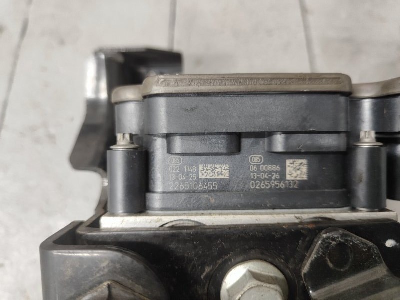 Блок abs FORESTER 2013/TURBO / ЦВЕТ D4S /ПРОБЕГ 85560КМ SJG FA20F Блок abs FORESTER 2013/TURBO / ЦВЕТ D4S /ПРОБЕГ 85560КМ SJG FA20F