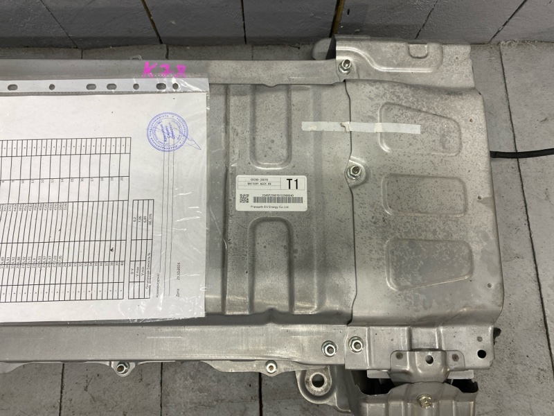 Батарея высоковольтная TOYOTA NOAH ZWR80 2ZRFXE