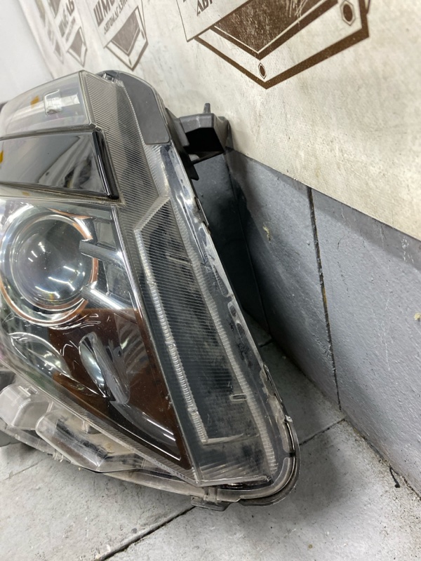 Фара передняя правая VOXY 2014/ ZS ЦВЕТ 202/ПРОБЕГ 69910КМ ZRR80W 3ZRFAE Фара передняя правая VOXY 2014/ ZS ЦВЕТ 202/ПРОБЕГ 69910КМ ZRR80W 3ZRFAE