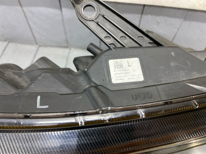 Фара передняя правая VOXY 2014/ ZS ЦВЕТ 202/ПРОБЕГ 69910КМ ZRR80W 3ZRFAE Фара передняя правая VOXY 2014/ ZS ЦВЕТ 202/ПРОБЕГ 69910КМ ZRR80W 3ZRFAE