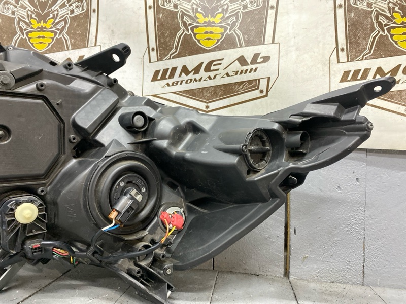 Фара передняя правая VOXY 2014/ ZS ЦВЕТ 202/ПРОБЕГ 69910КМ ZRR80W 3ZRFAE Фара передняя правая VOXY 2014/ ZS ЦВЕТ 202/ПРОБЕГ 69910КМ ZRR80W 3ZRFAE