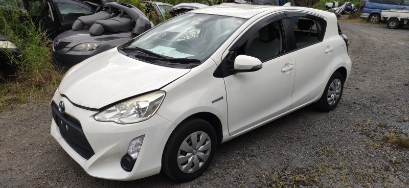 Защита бампера AQUA 2015/ЦВЕТ 040/ПРОБЕГ 58920КМ NHP10 1NZFXE