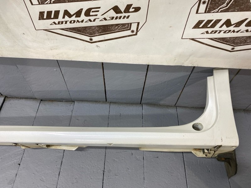 Накладка на порог левая NOAH 2015/ЦВЕТ 070/ПРОБЕГ 98215КМ ZWR80 2ZRFXE Накладка на порог левая NOAH 2015/ЦВЕТ 070/ПРОБЕГ 98215КМ ZWR80 2ZRFXE