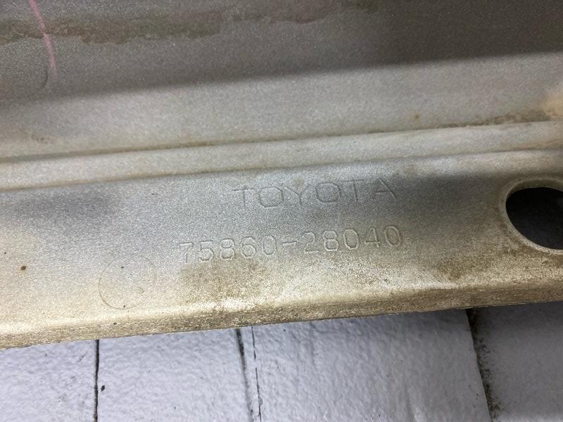 Накладка на порог левая NOAH 2015/ЦВЕТ 070/ПРОБЕГ 98215КМ ZWR80 2ZRFXE Накладка на порог левая NOAH 2015/ЦВЕТ 070/ПРОБЕГ 98215КМ ZWR80 2ZRFXE