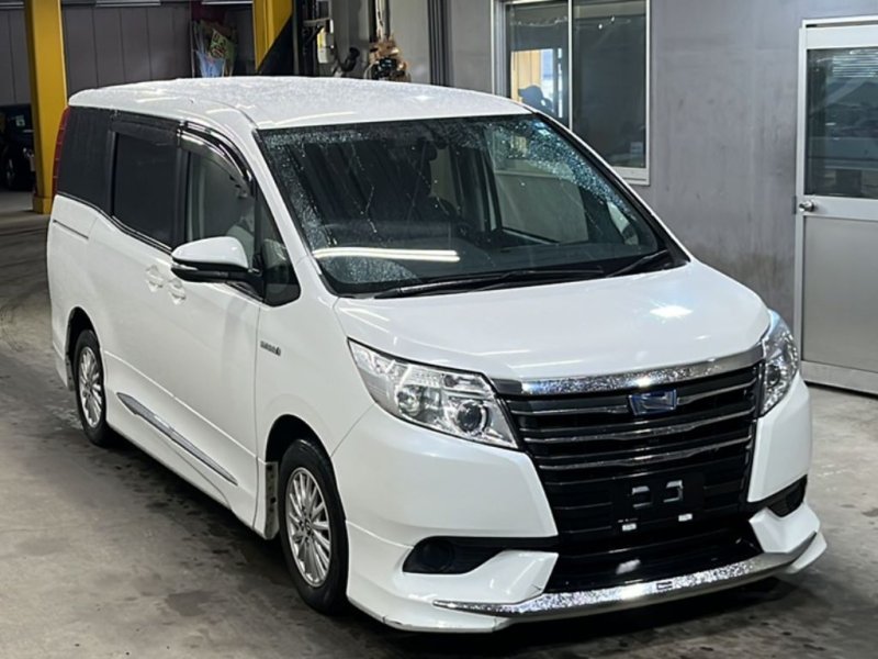 Накладка на порог левая NOAH 2015/ЦВЕТ 070/ПРОБЕГ 98215КМ ZWR80 2ZRFXE Накладка на порог левая NOAH 2015/ЦВЕТ 070/ПРОБЕГ 98215КМ ZWR80 2ZRFXE