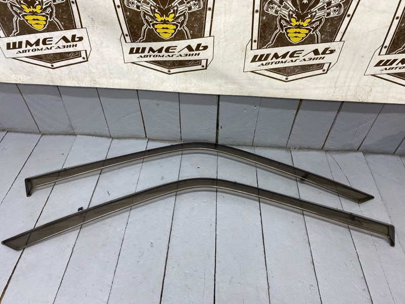 Запчасть ветровики комплект передние ISUZU BIGHORN 1996/ЦВЕТ 751/ПРОБЕГ 154399КМ UBS69DW 4JG2 контрактная Ветровики комплект передние ISUZU BIGHORN 1996/ЦВЕТ 751/ПРОБЕГ 154399КМ UBS69DW 4JG2 контрактная