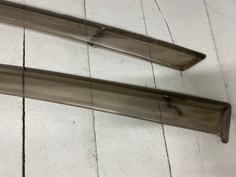 Ветровики комплект передние BIGHORN 1996/ЦВЕТ 751/ПРОБЕГ 154399КМ UBS69DW 4JG2 Ветровики комплект передние BIGHORN 1996/ЦВЕТ 751/ПРОБЕГ 154399КМ UBS69DW 4JG2